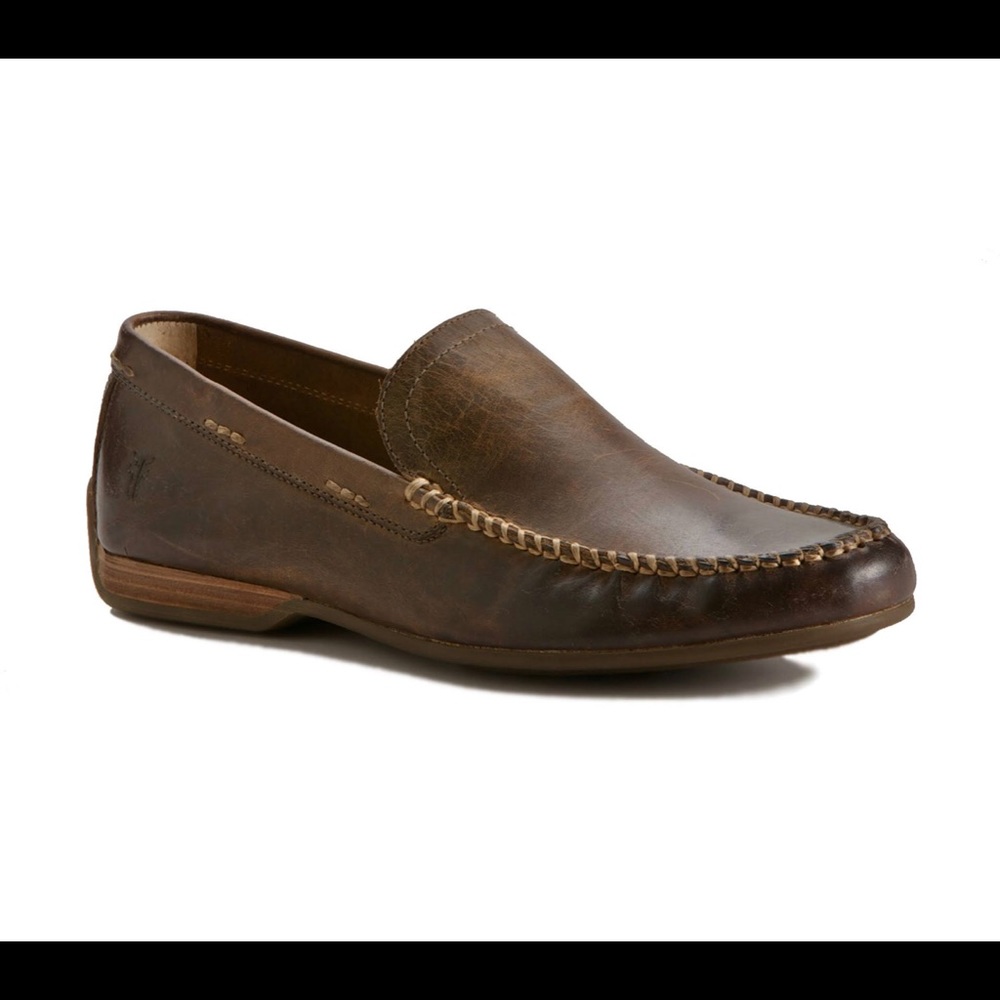 - FRYE LEWIS VENETIAN LOAFER SIZE 8.5